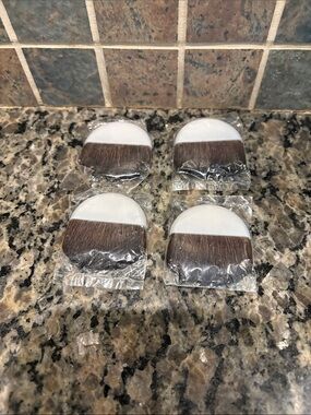 Mary Kay Vintage compact Powder Brushes…Set of 4! New in Package